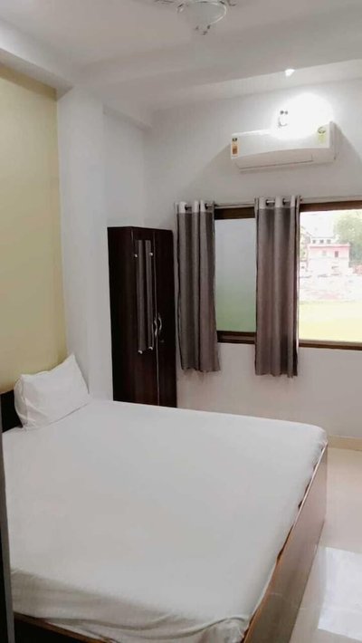 Shri Hari Kunj Paying Guest House