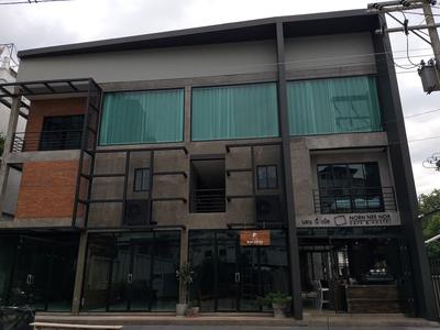 Norn Nee Nor Hostel&Cafe