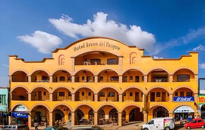 Hotel Arcos del Parque