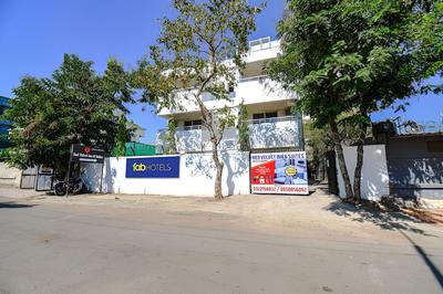 Fabhotel Red Velvet Inn & Suites