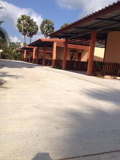 Palm Payom Village Resort