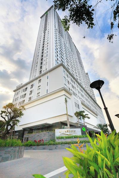 REM Rivergate Garden Pool Signature Apartments