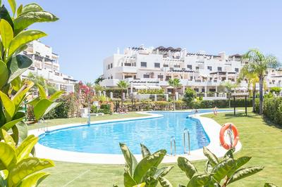 Sunset Golf Groundfloor Shared Pool