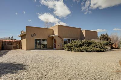 Taos Home w/ Private Hot Tub, Sauna & Gas Grill!