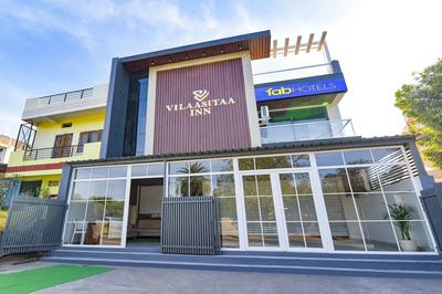 Fabhotel Villa Inn