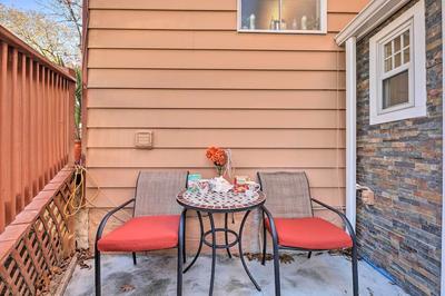 Cozy & Convenient Elmont Retreat w/ Patio!