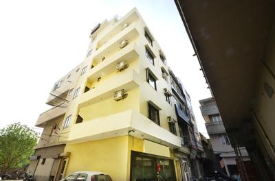 OYO 7676 Golden Sunrise Inn