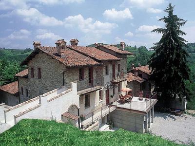 Mansion in Langhe With Pool and Winery Charm