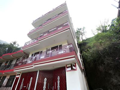OYO 17175 Home Blissful 2BHK Kumarhatti