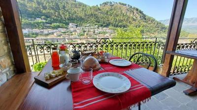 Timos Guest House