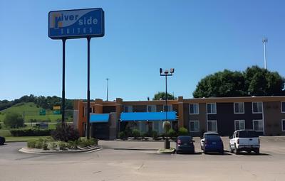 Riverside Suites