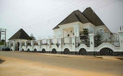 PoshLux Executive Hotel