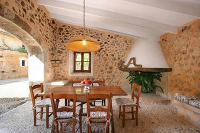 Villa - 5 Bedrooms with Pool and WiFi - 103224