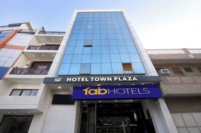 Fabhotel Town Plaza
