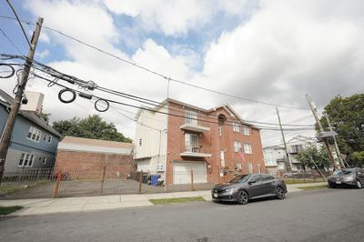Newark Liberty Gem Brick House Apt 3