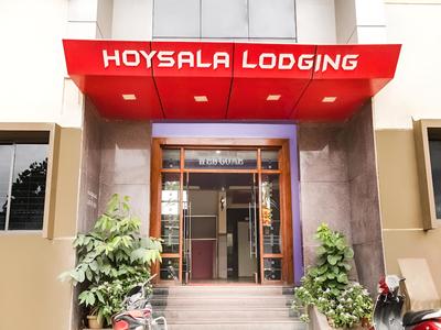 SPOT ON 49517 Hotel Hoysala Deluxe Lodging & Restaurant
