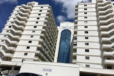 Grand View Condo by Zhang Shunzi