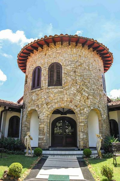 La Tour Hotel Boutique