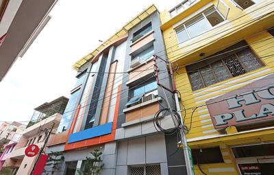 OYO 3033 Radiant Hotel