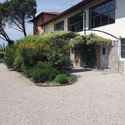 La Vie en Rose Resort