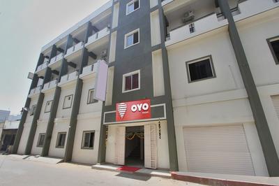 OYO 9060 Sri Sai Guest Inn