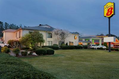 Super 8 by Wyndham Lancaster