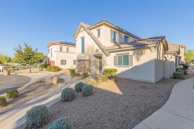 Bright Goodyear Home: Community Pool, Hot Tub