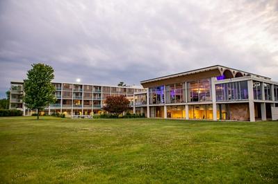 Illinois Beach Hotel