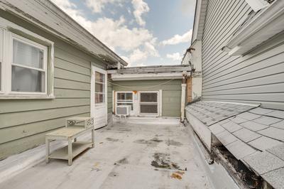 Berwyn Apartment Rental ~ 11 Mi to Chicago!