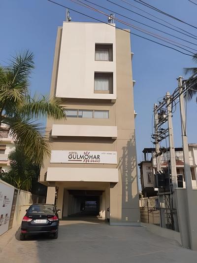 Hotel Gulmohar Grand