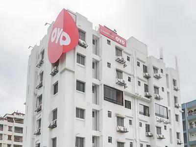 OYO 11551 Hotel Pioneer 2