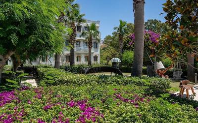 Golden Beach Resort & Spa