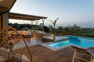 Rizes Villa With Jazuzzi Heated Pool