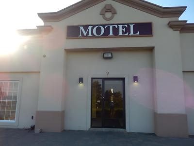 Riverview Motel