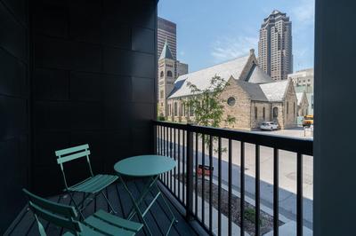 Des Moines Luxe 1BD 1BA Downtown Apartment