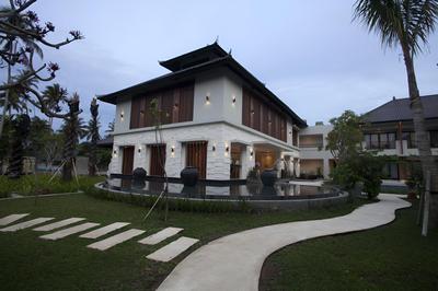 Grand Whiz Hotel Nusa Dua