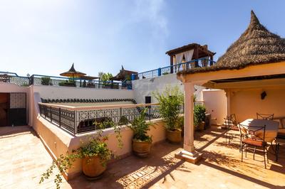 Riad Le Dromadaire Bleu by Weekome
