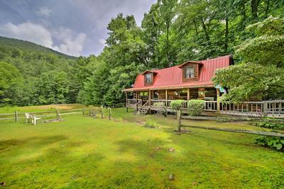 Scenic Creekside Cabin w/ Wraparound Porch!