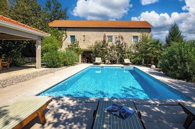 Holiday Home Ljubica With Pool