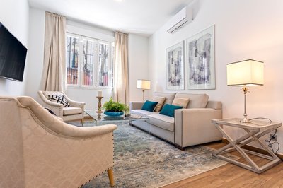 Beautiful 1 BD Apartment in the City Center Recaredo I, Photo 2