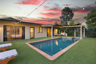 Designer Retreat w/ Pool, Firepits, Panoramic Views The Lake House at Malibu