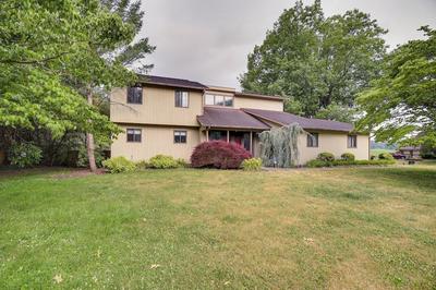 3 Mi to Downtown: Inviting Lancaster Home!