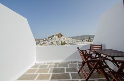 George & Irene Hotel