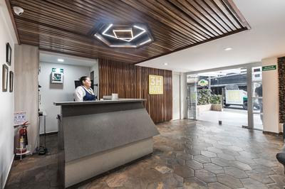 3H Hotel Av 70