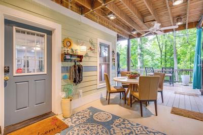Creekside Hendersonville Haven: Hot Tub & Fire Pit