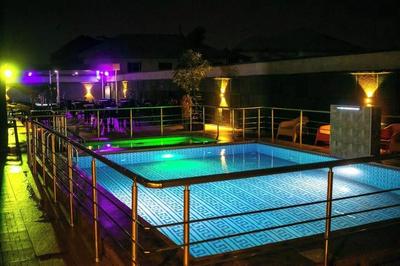 De Bay Lux Hotel and suits