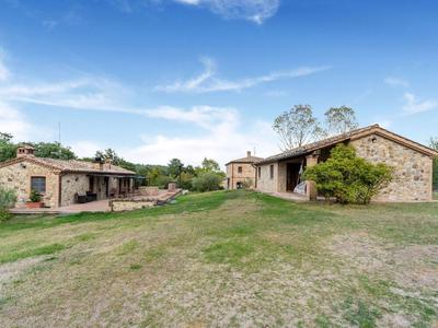 Cottage in Umbria Near Lake Bolsena