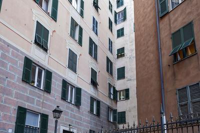 Dock 10 Apartments by Wonderful Italy