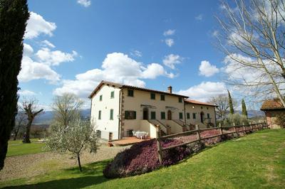 Apartment in Tuscany Near Vineyards