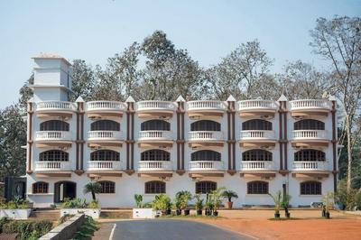 Hotel Holiday Village